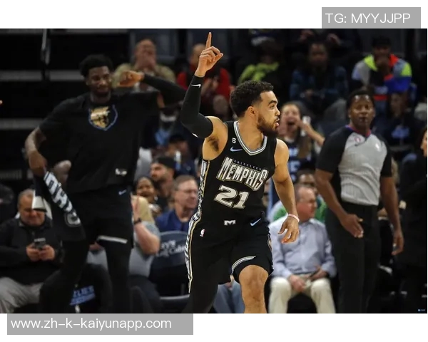 小卡特称赞泰厄斯琼斯为理想控卫其沟通能力令各队垂涎欲滴 小卡特称赞泰厄斯琼斯为理想控卫其沟通能力令各队垂涎欲滴