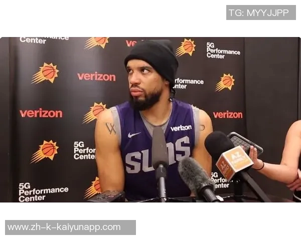 布克谈狄龙斗志与赛季起伏强调避免重复错误的重要性 布克谈狄龙斗志与赛季起伏强调避免重复错误的重要性