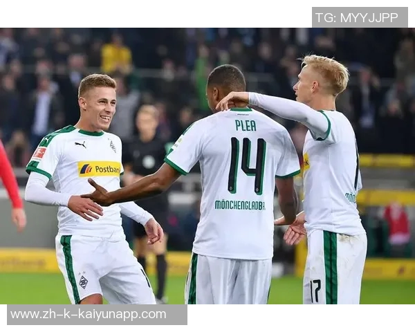 德甲最新战况拜仁八连胜稳居榜首门兴仍未尝胜绩垫底 德甲最新战况拜仁八连胜稳居榜首门兴仍未尝胜绩垫底