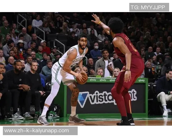 米切尔谈失利经验称绿军夺冠经历值得借鉴激励球队奋发向前 米切尔谈失利经验称绿军夺冠经历值得借鉴激励球队奋发向前